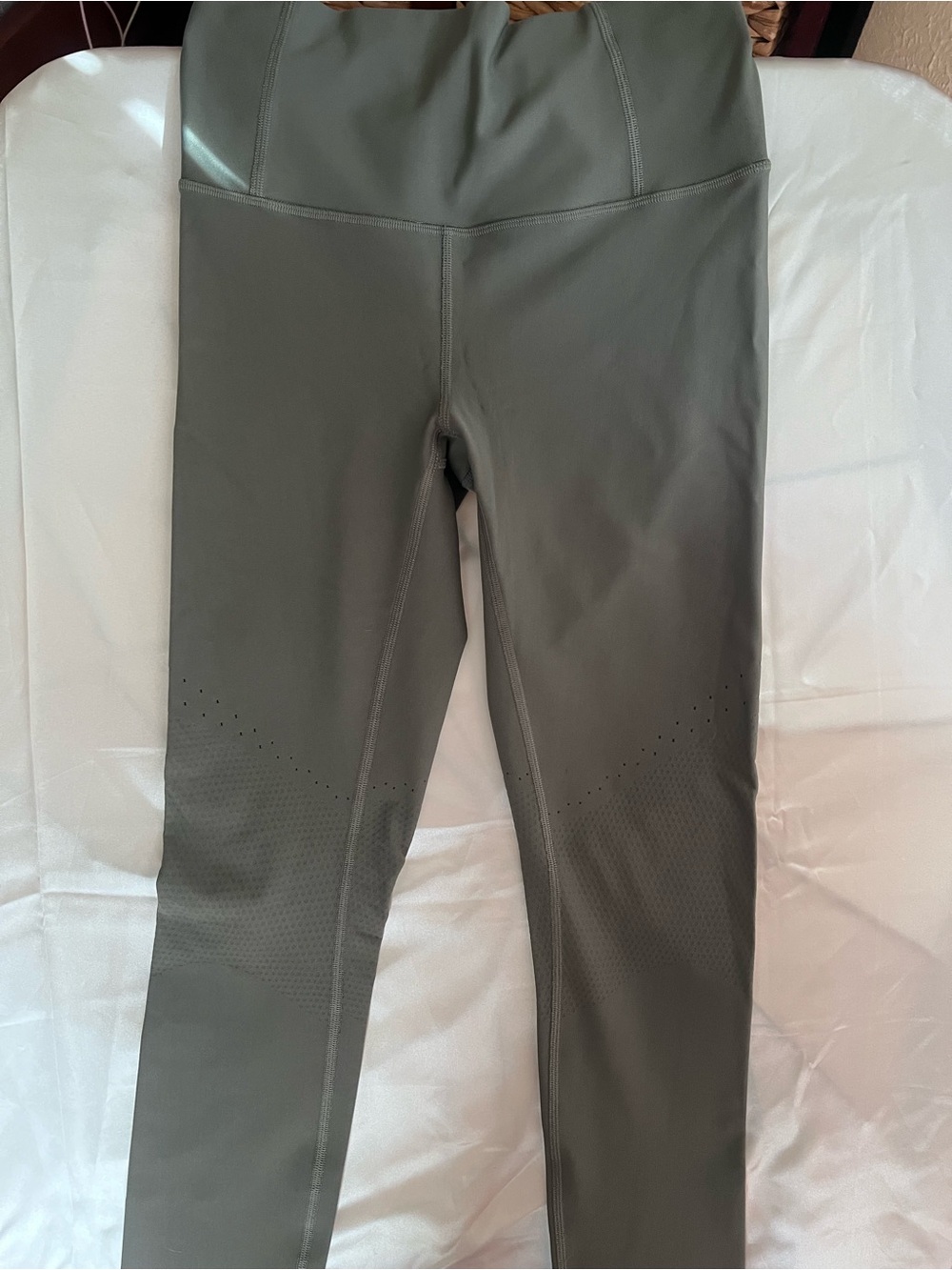 Lululemon Olive Green High-Waist Leggings | Size 8
